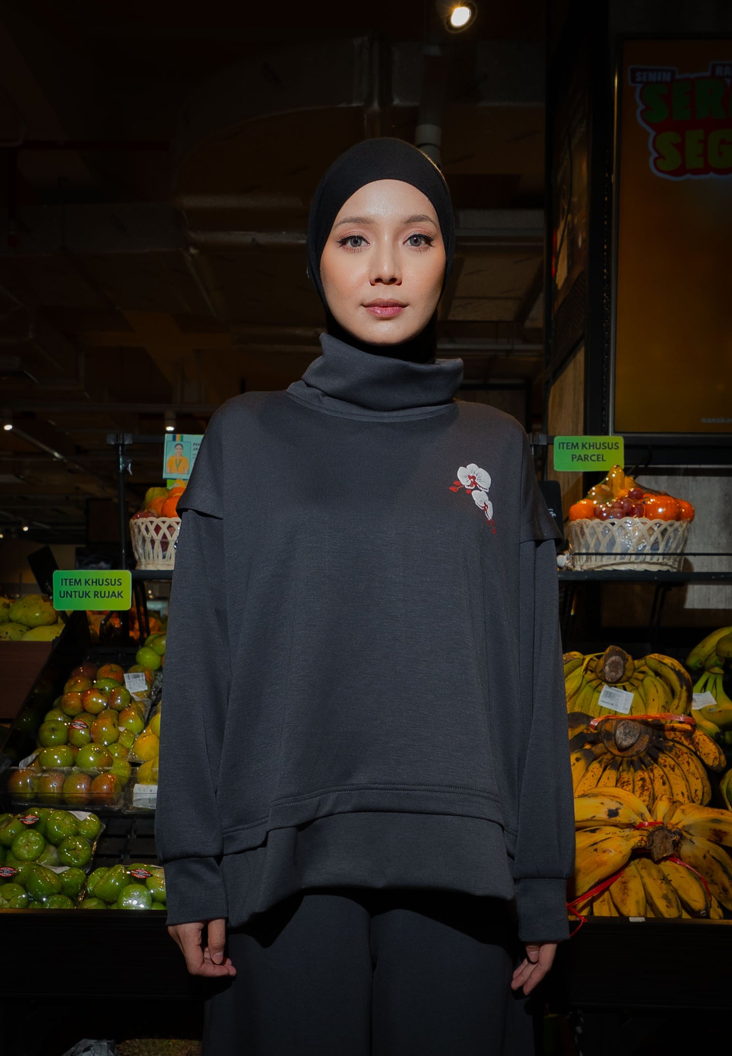 NONAETAL TIMBER FUNNEL HIP LENGHT TOP LONG SLEEVE BLACK
