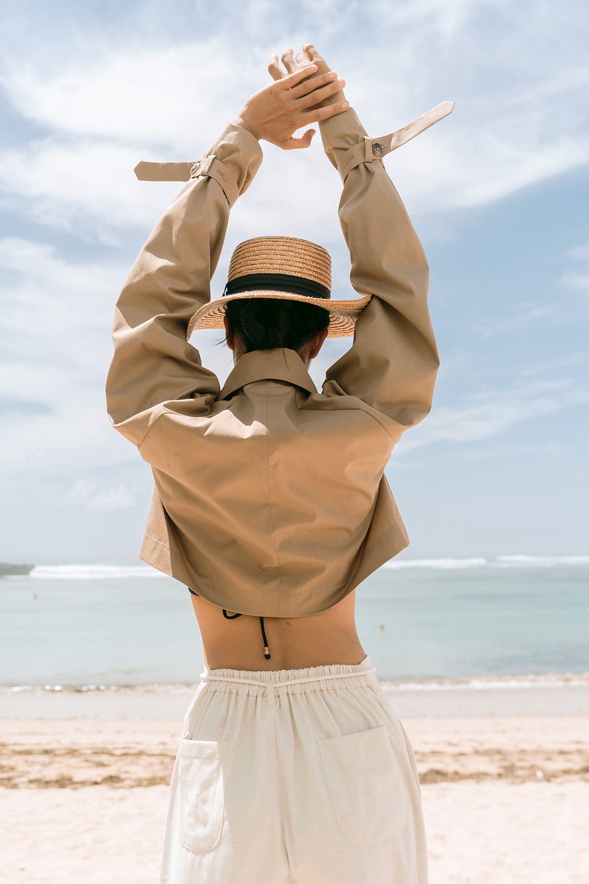 Petra Outer Khaki-White