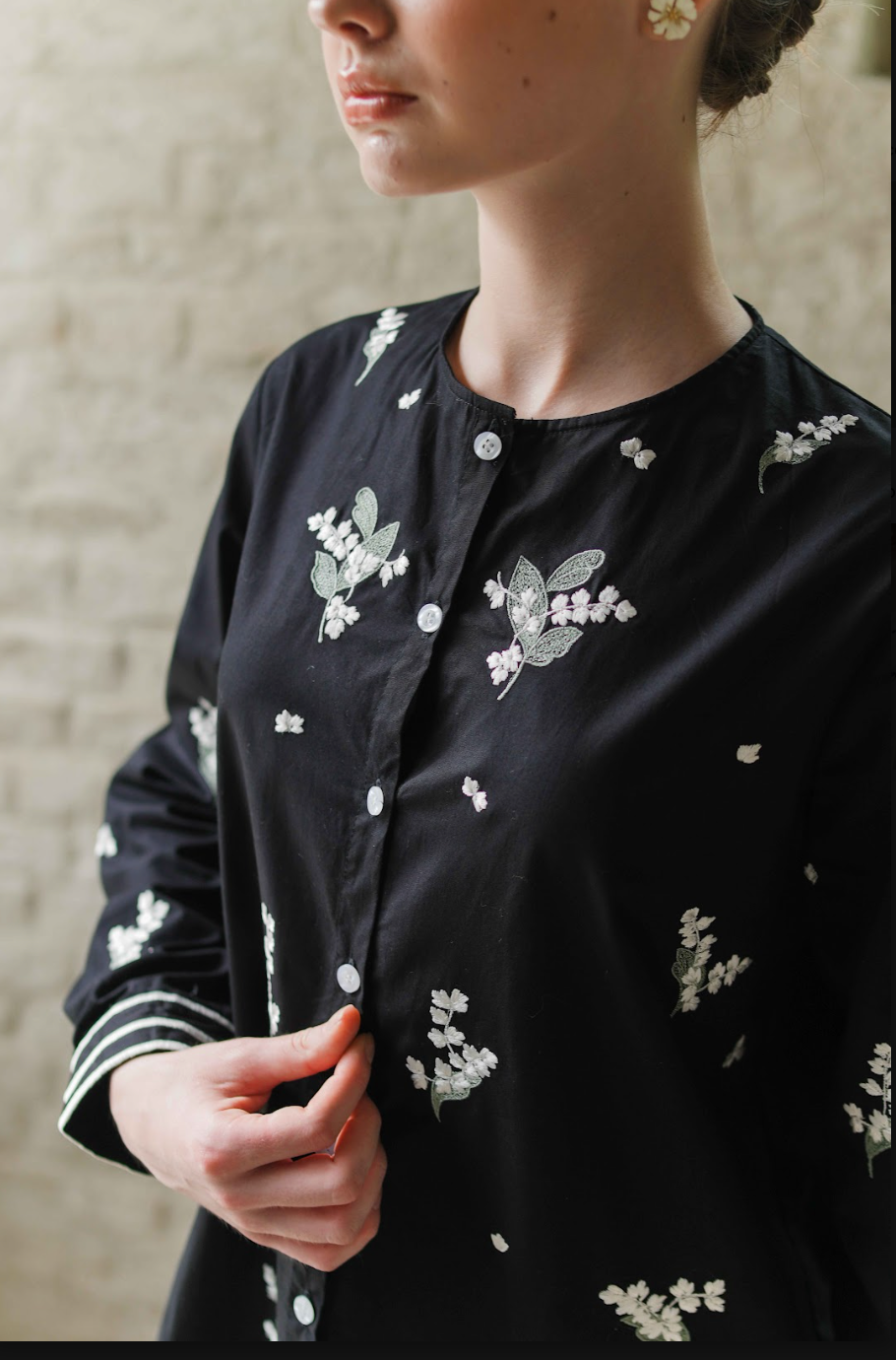 FLORENCE EMBROIDERY TOP