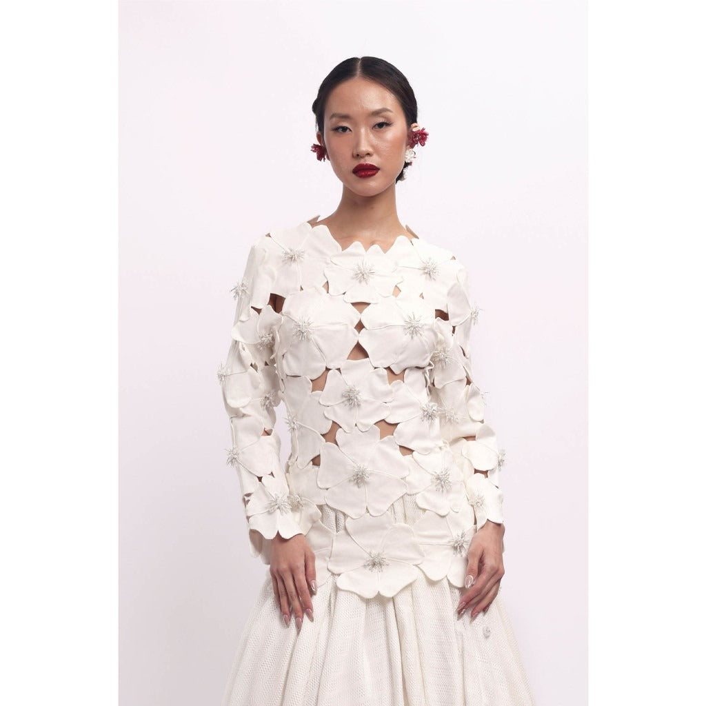 SUEDESON PETAL POISE TOP