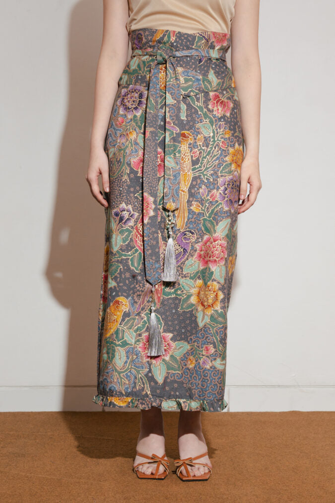 Siria Skirt In Grey + Obi Belt (Pre Order)