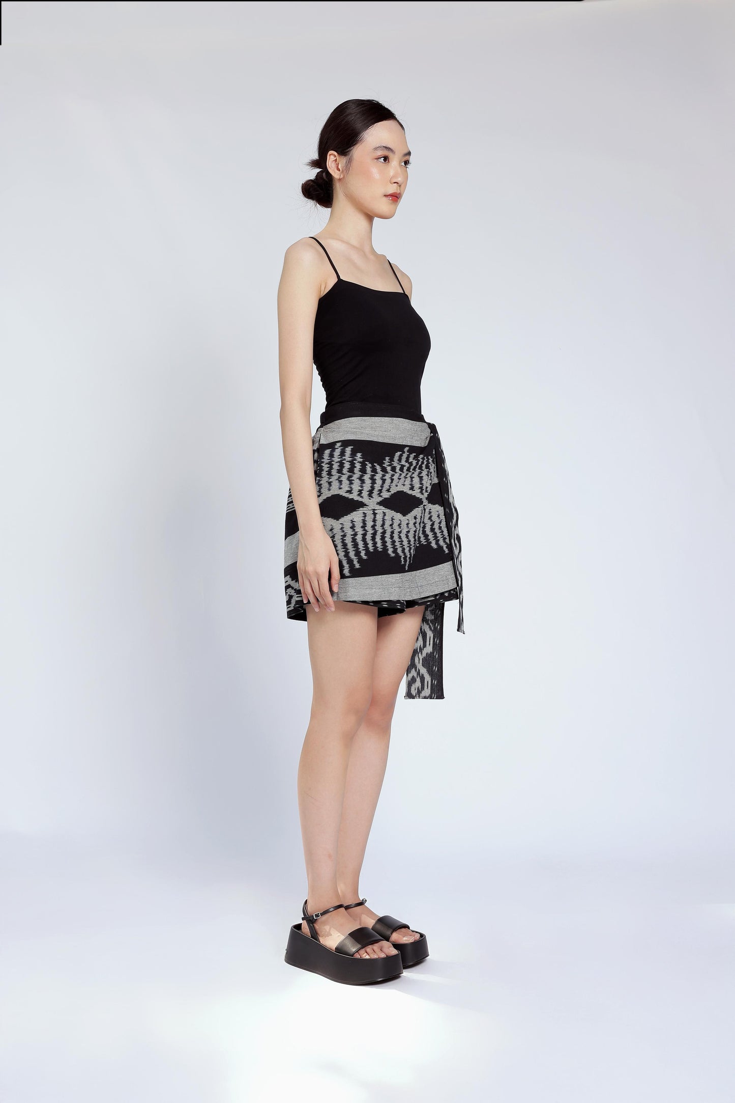 Black Sura Tenun Skort