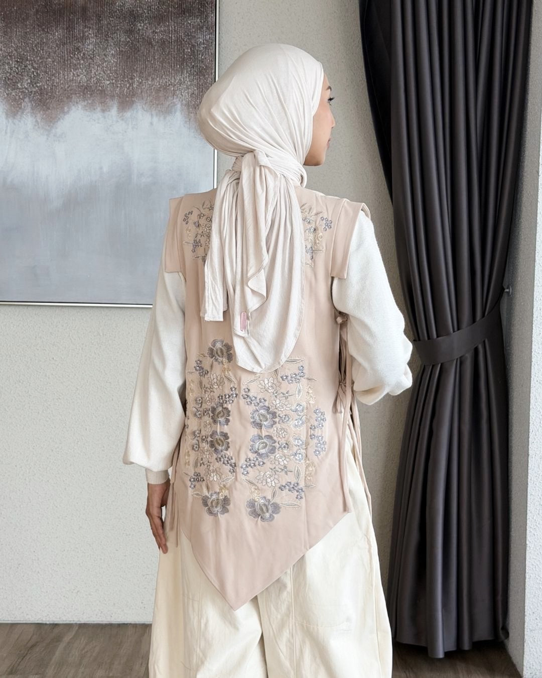 NONAETAL AURANTIA WHISPER EMBROIDERY VEST WINTER CREAM - CREAM GRAY