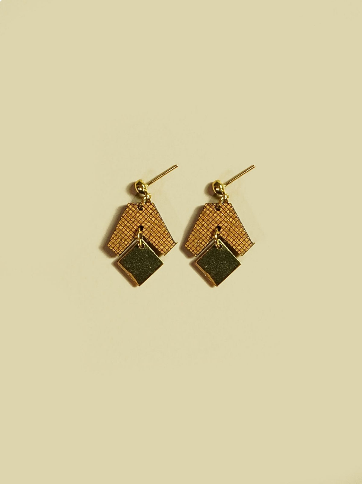 CACAH GORI EARRINGS
