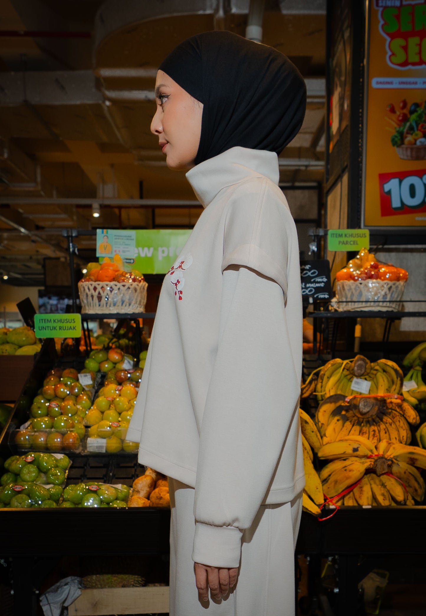 NONAETAL TIMBER FUNNEL TOP LONG SLEEVE CREAM