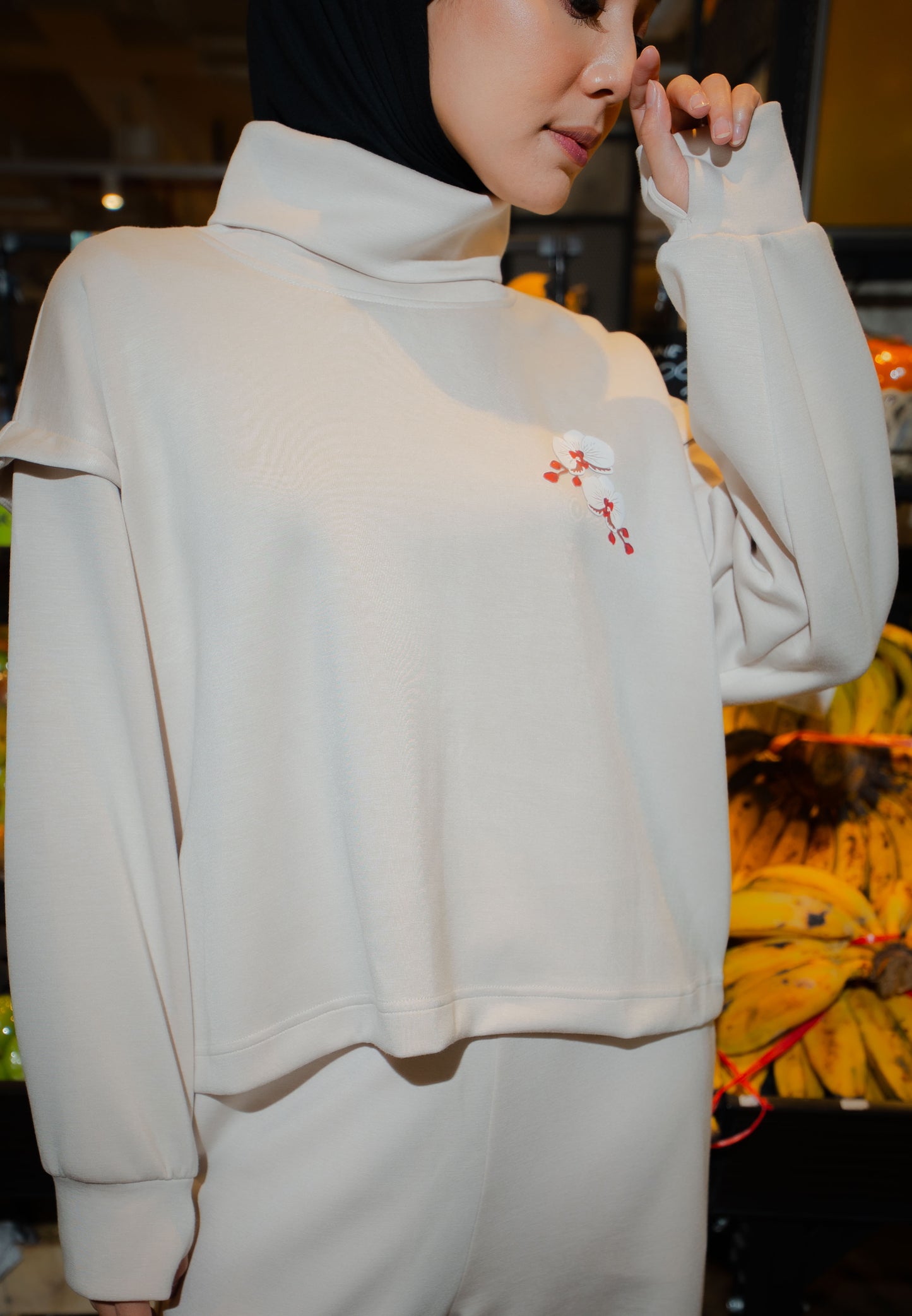 NONAETAL TIMBER FUNNEL TOP LONG SLEEVE CREAM