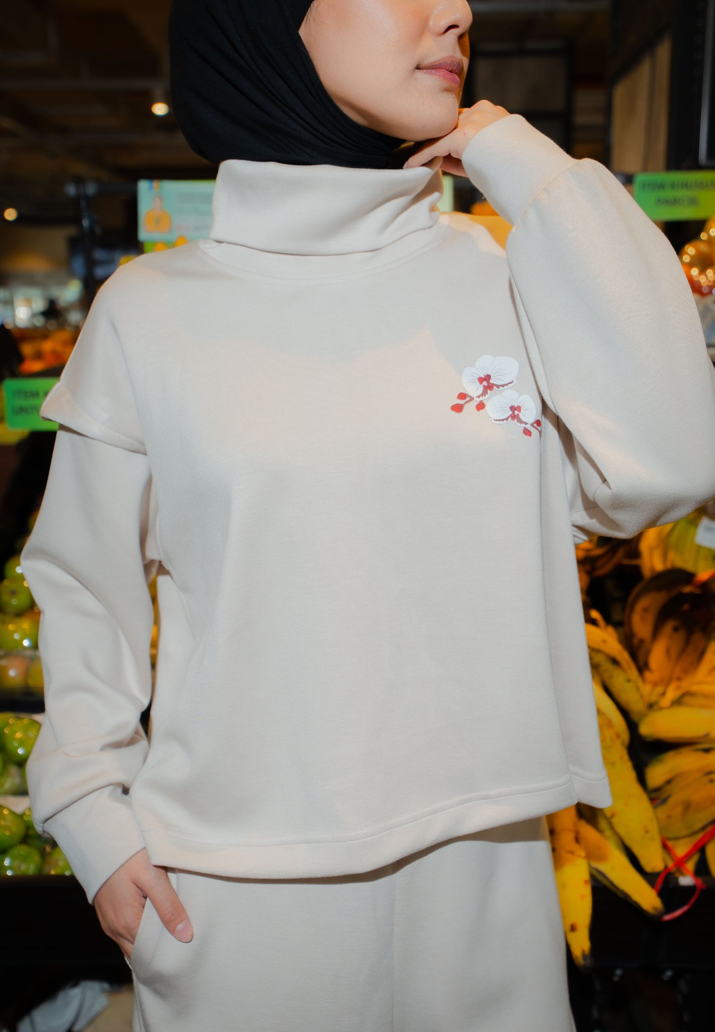 NONAETAL TIMBER FUNNEL TOP LONG SLEEVE CREAM