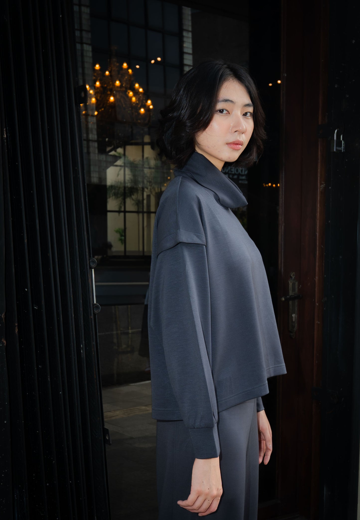 NONAETAL TIMBER FUNNEL TOP LONG SLEEVE BLACK