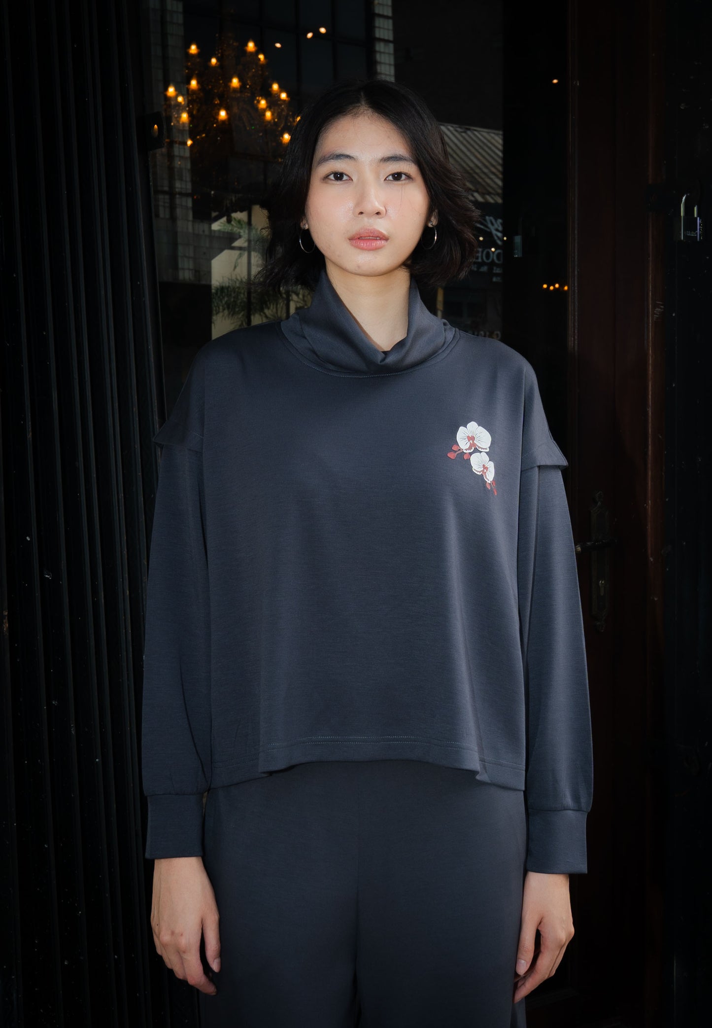 NONAETAL TIMBER FUNNEL TOP LONG SLEEVE BLACK