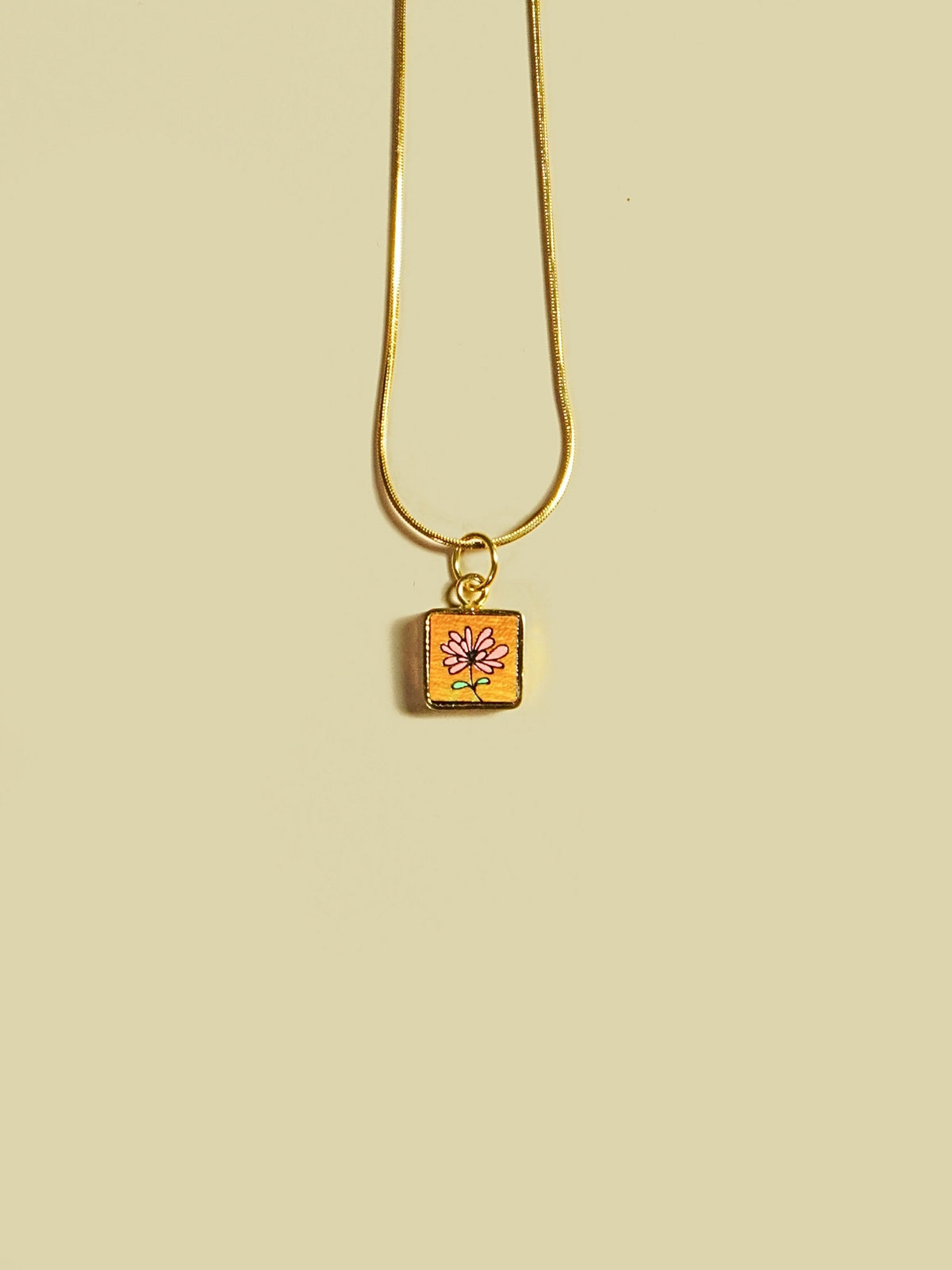 CHRYSANTEMUM NECKLACE