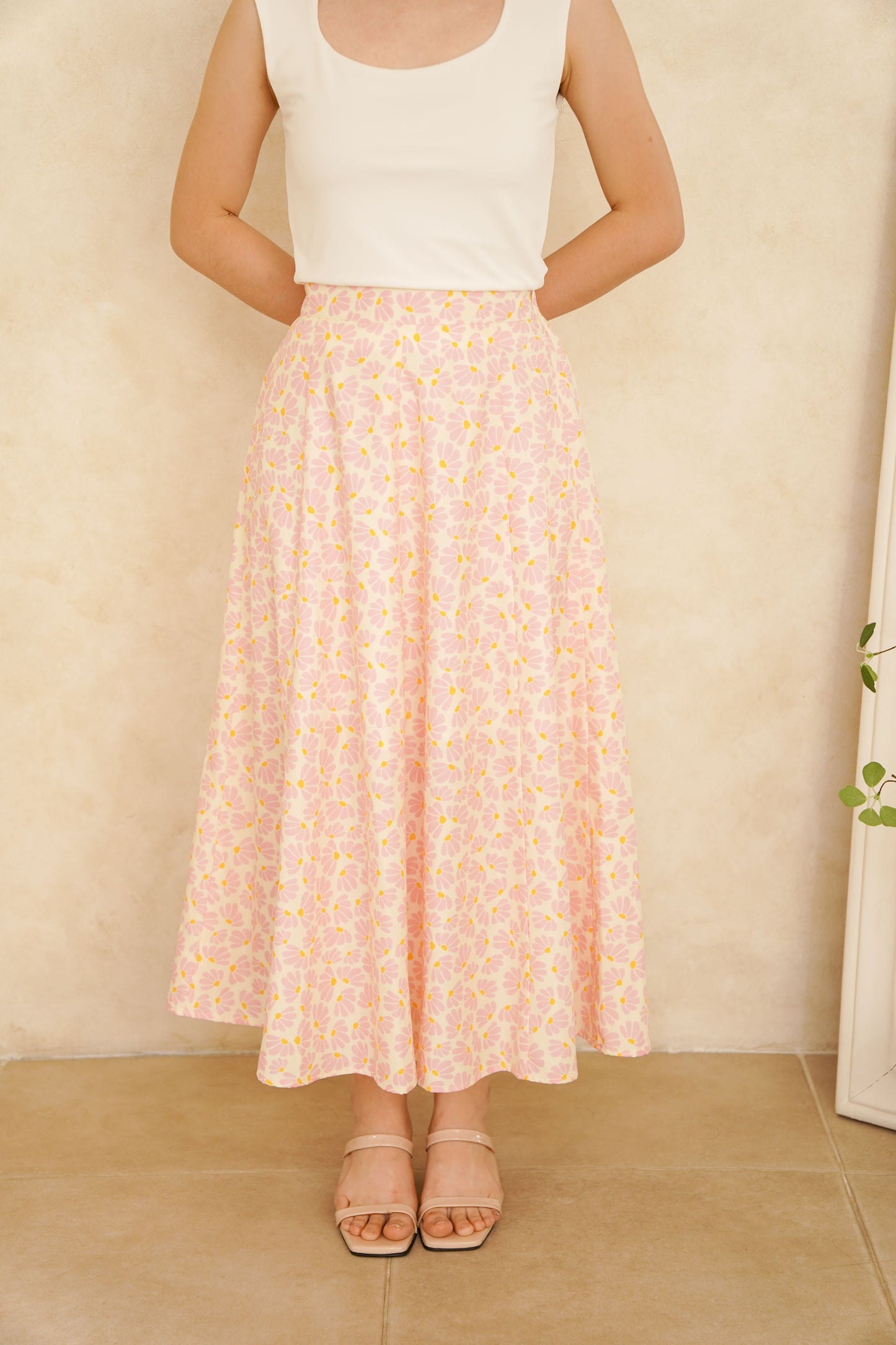 PETAL PEARL SKIRT