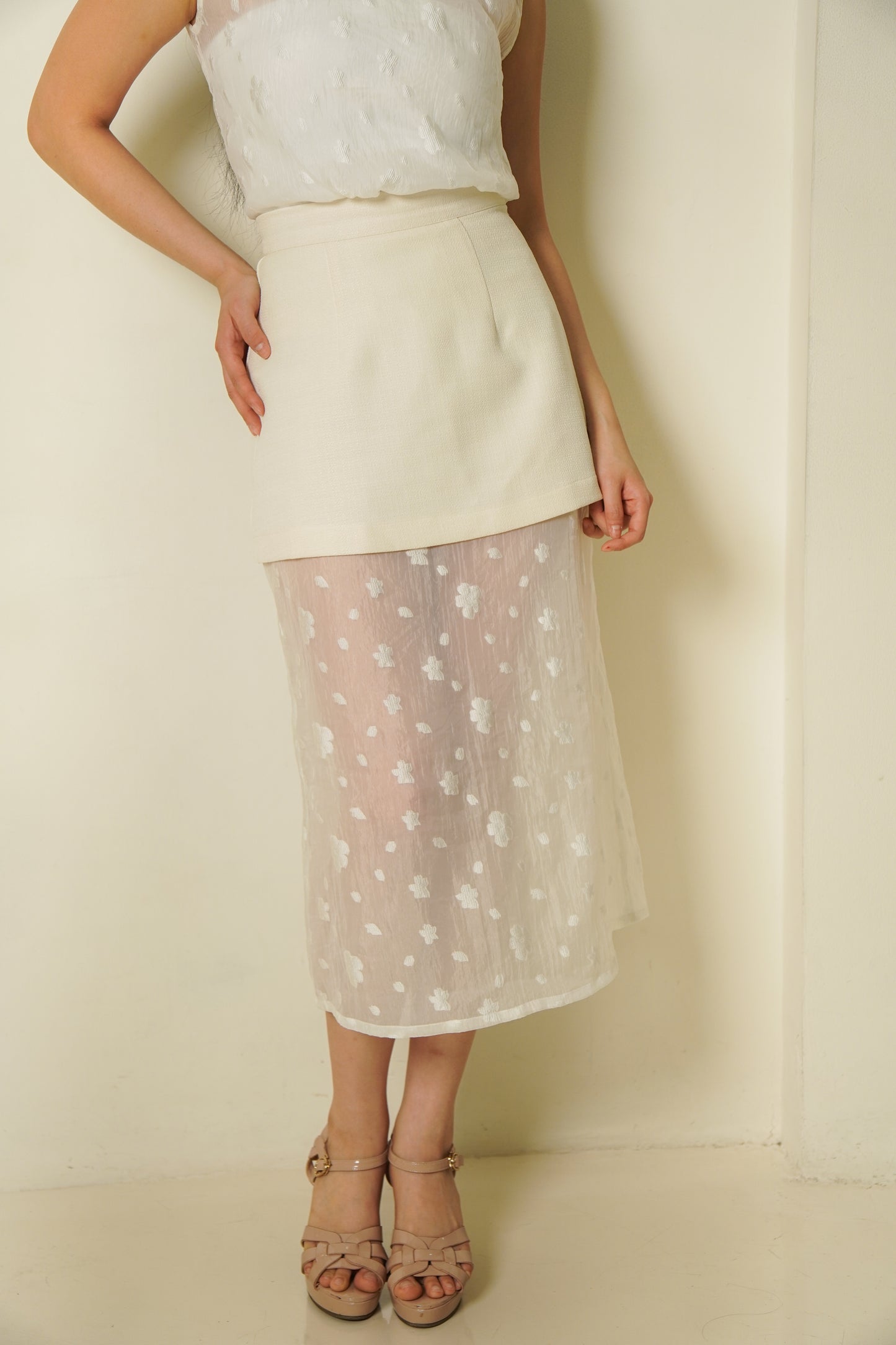 REEF DAISY ORGANZA TOP