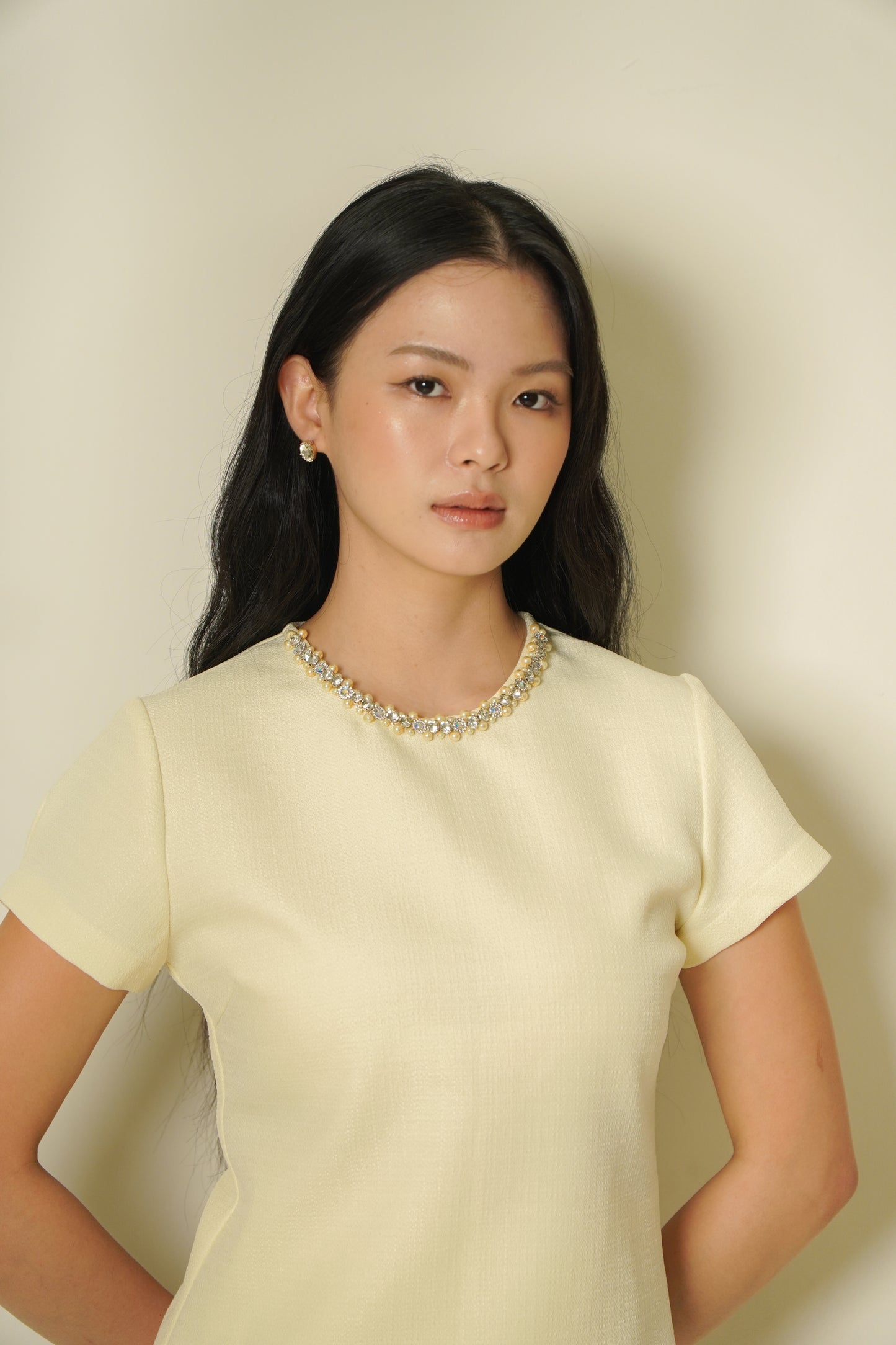 PEARLY YELLOW BUTTER TOP