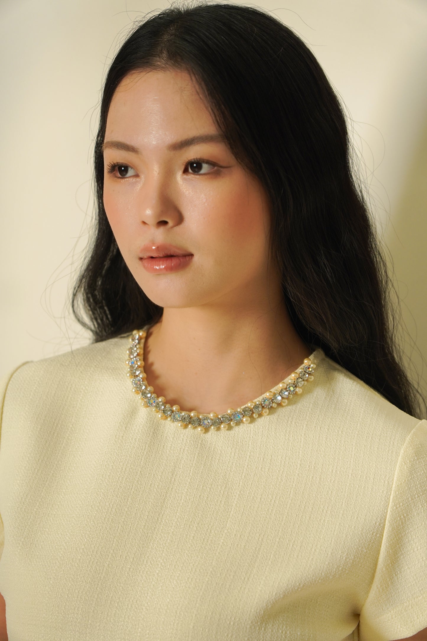 PEARLY YELLOW BUTTER TOP