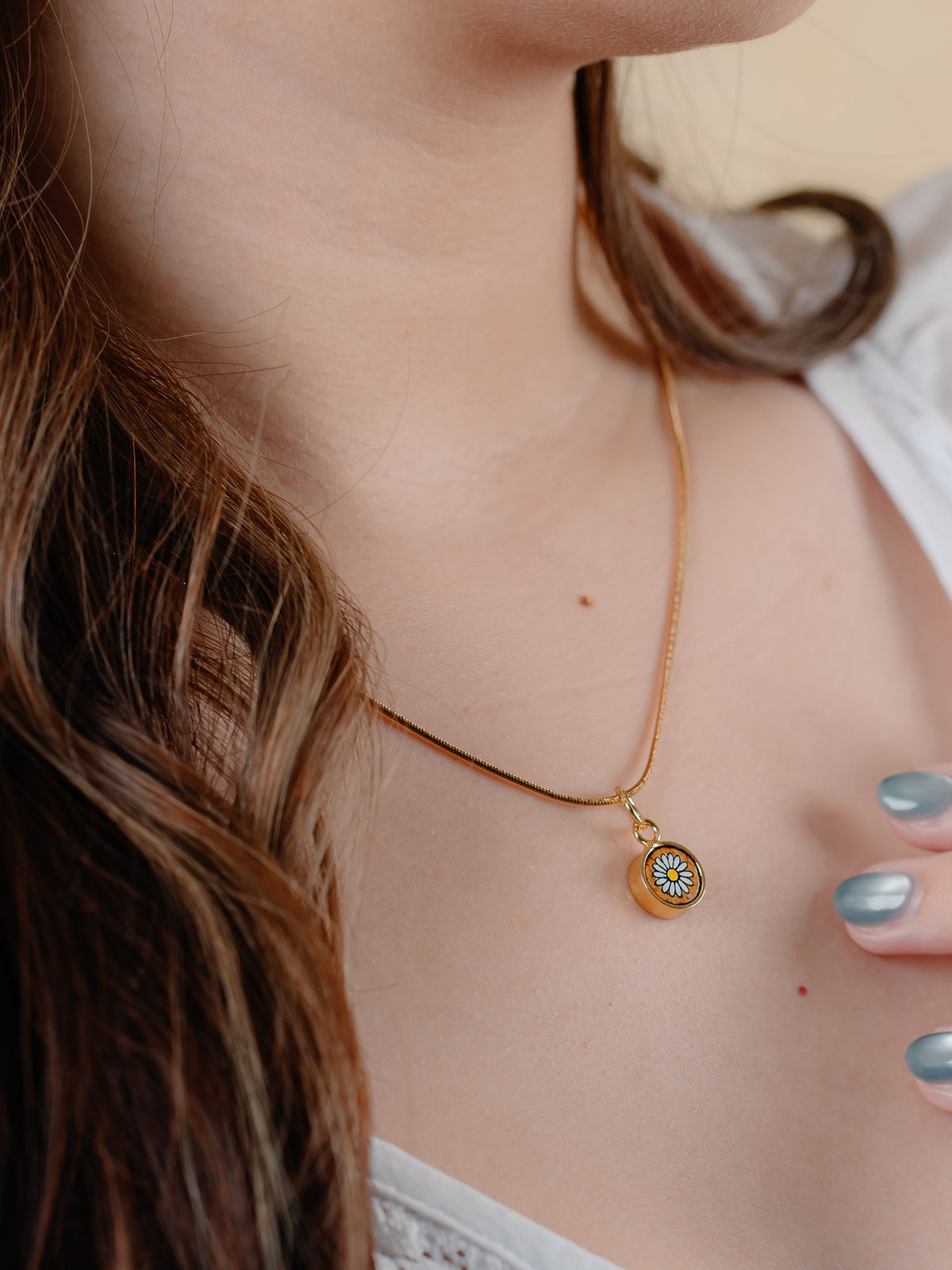 DAISY NECKLACE