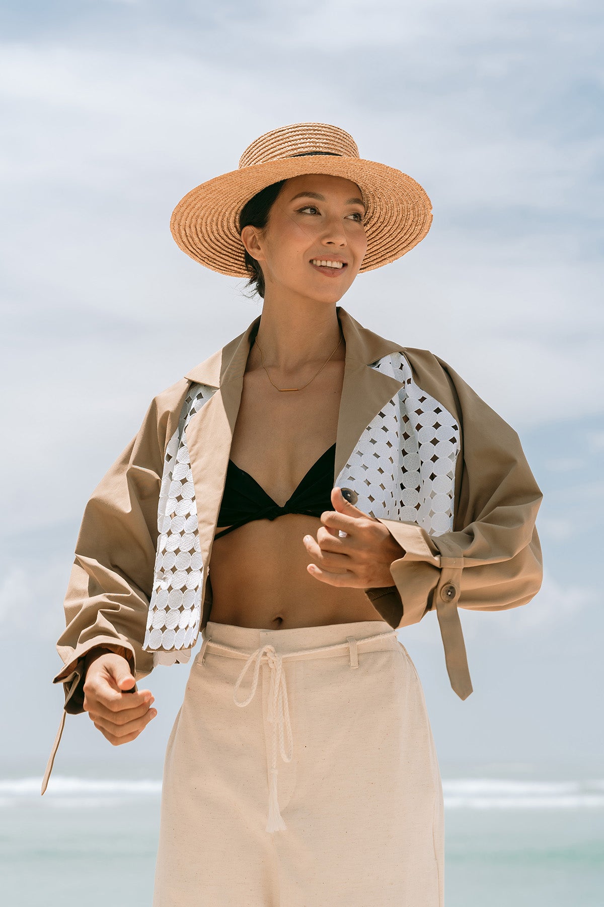 Petra Outer Khaki-White