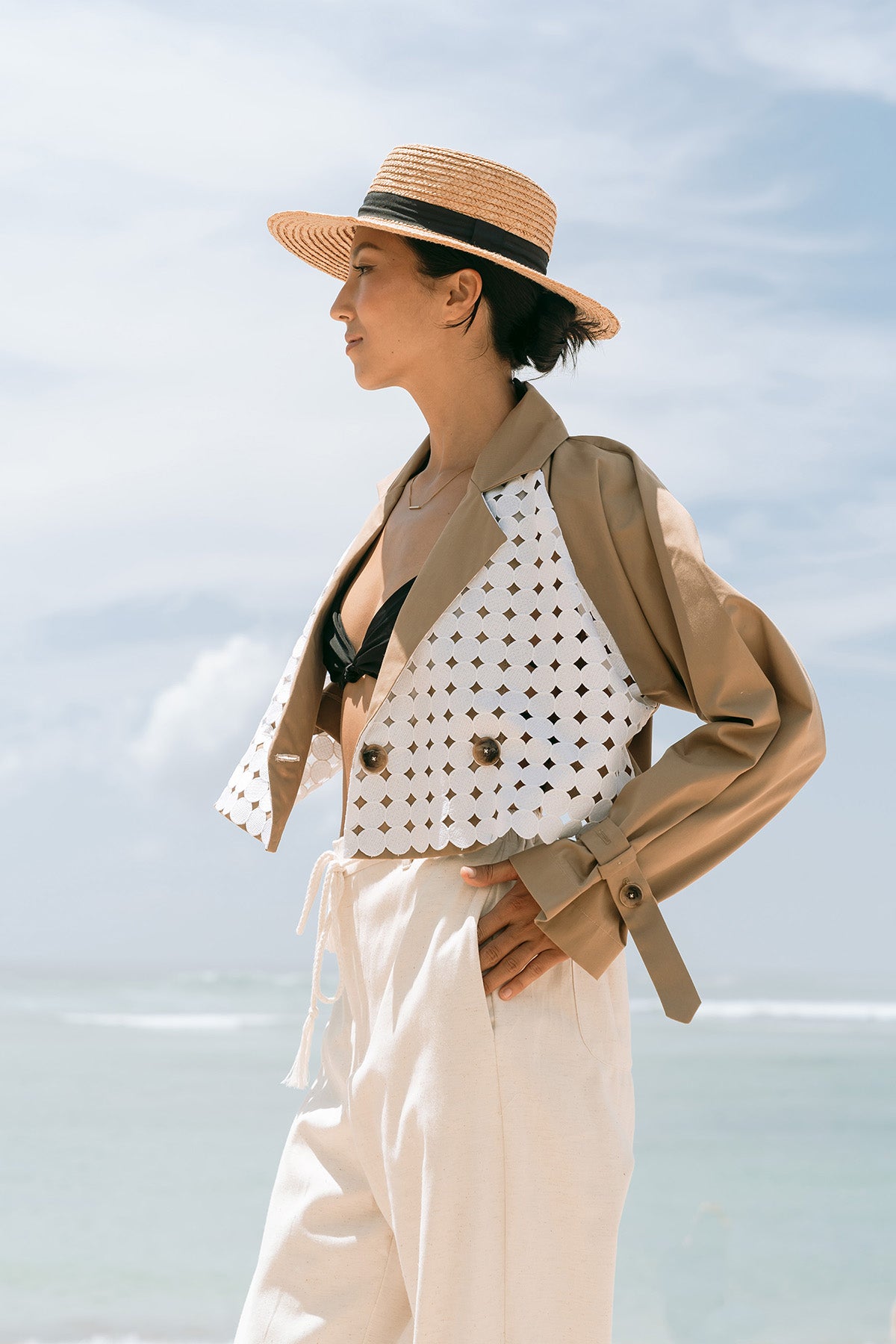 Petra Outer Khaki-White