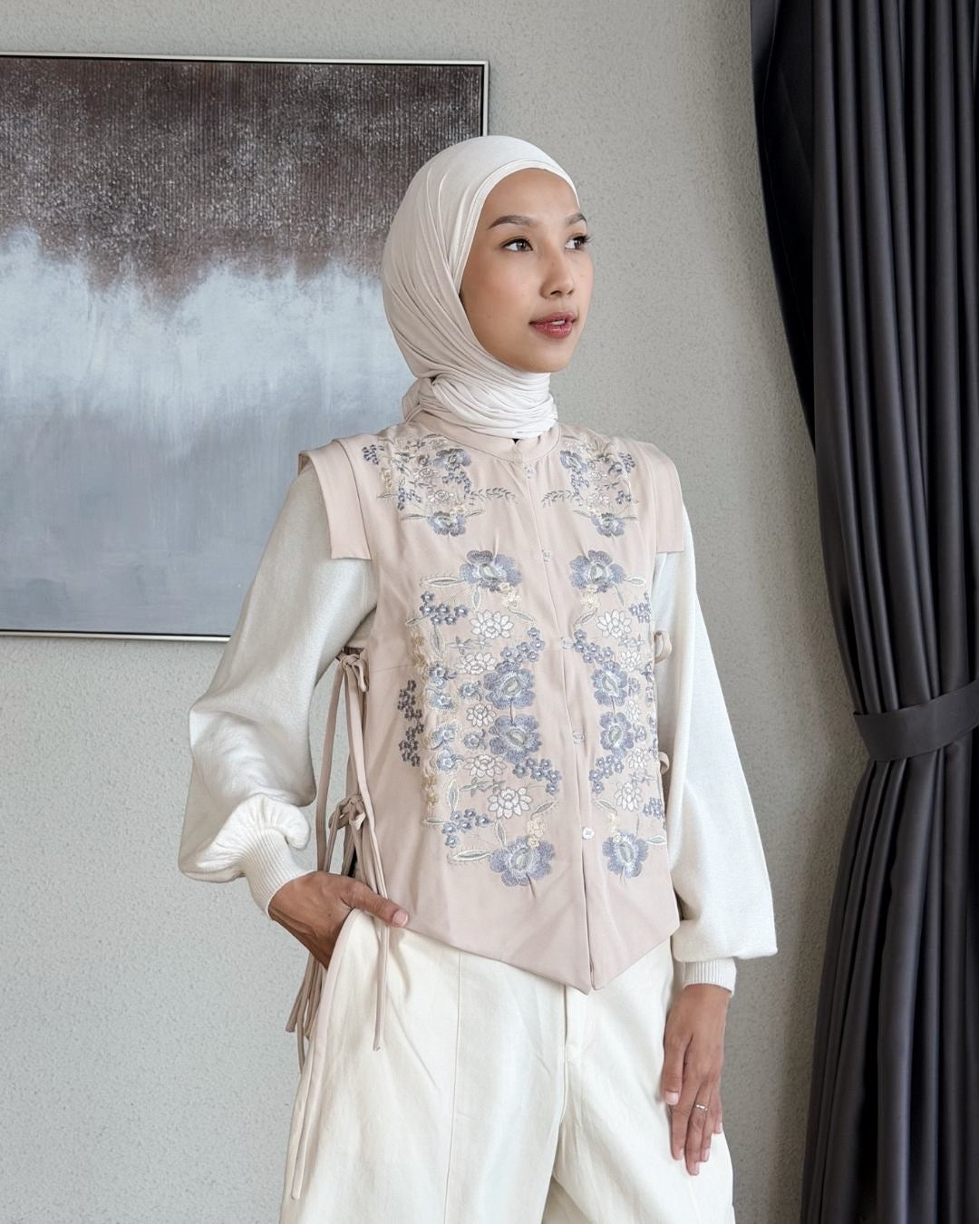 NONAETAL AURANTIA WHISPER EMBROIDERY VEST WINTER CREAM - CREAM GRAY