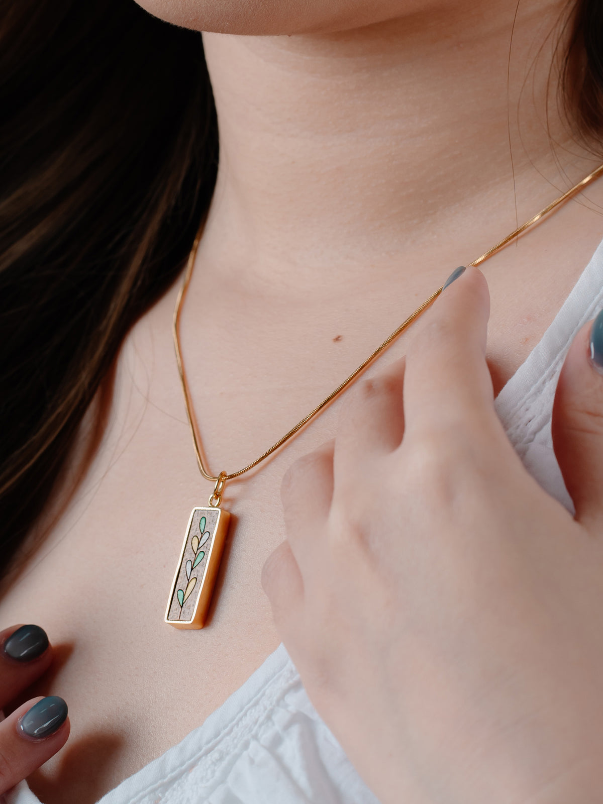 GLADIOLUS NECKLACE