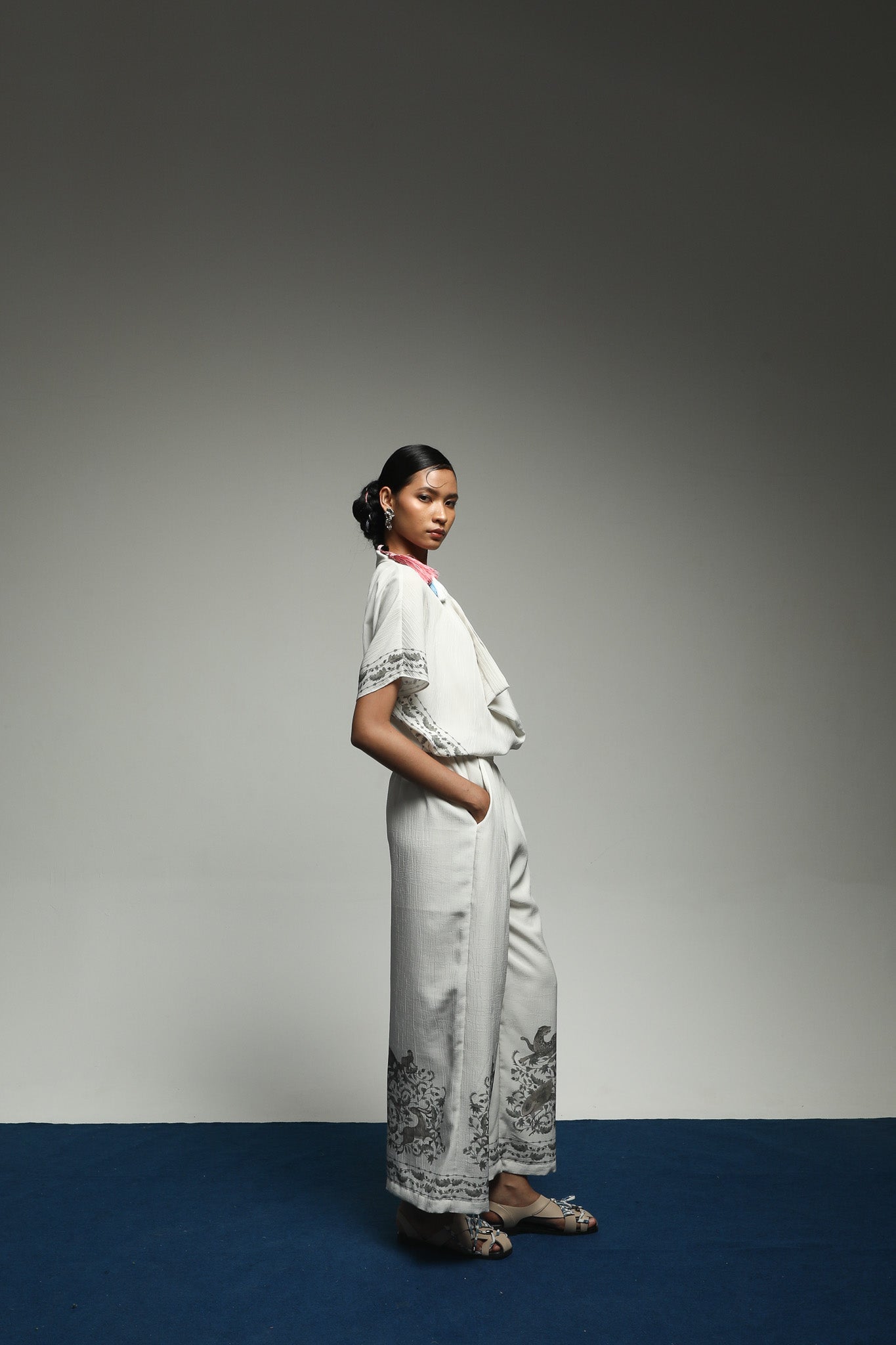 PURANA DRAPED TOP OFF TROPIPELAGO JUNGLE OFF-WHITE (PRE-ORDER)