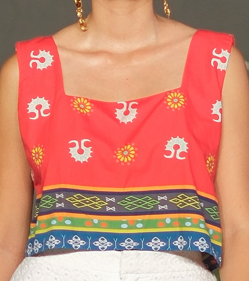 度假红色短款上衣