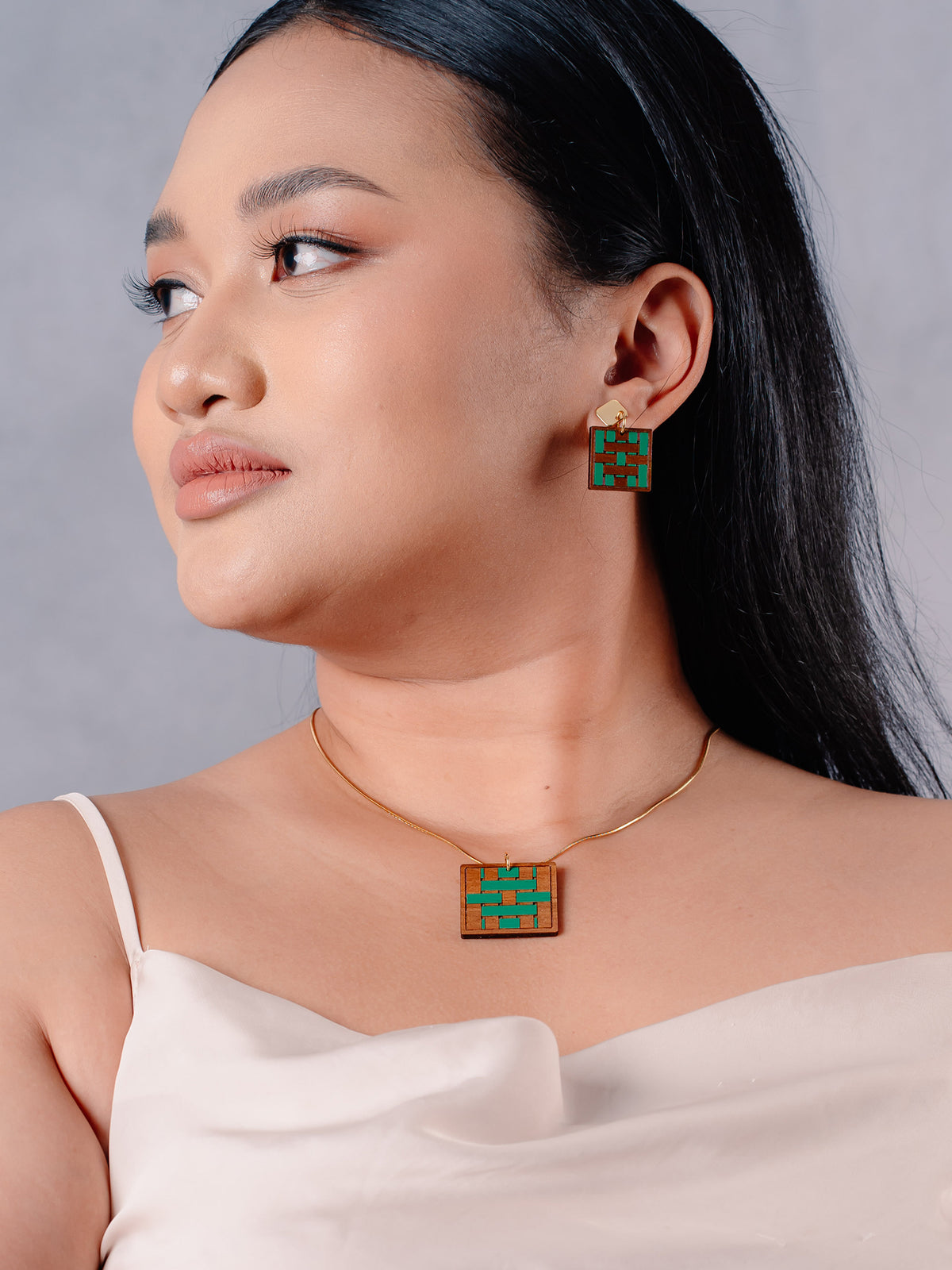 LARAS EARRINGS