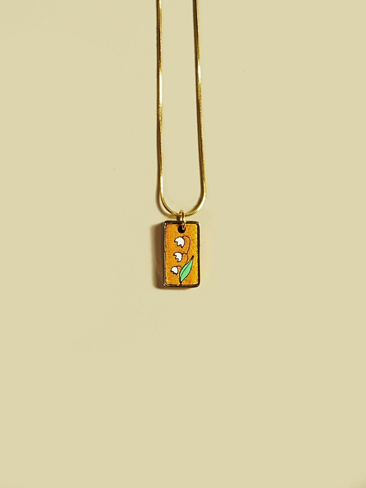 LILY NECKLACE