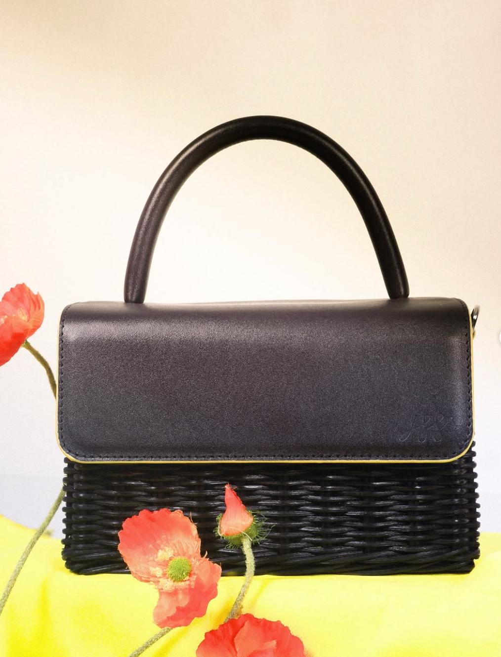 MARGIE BLACK ON BLACK YELLOW