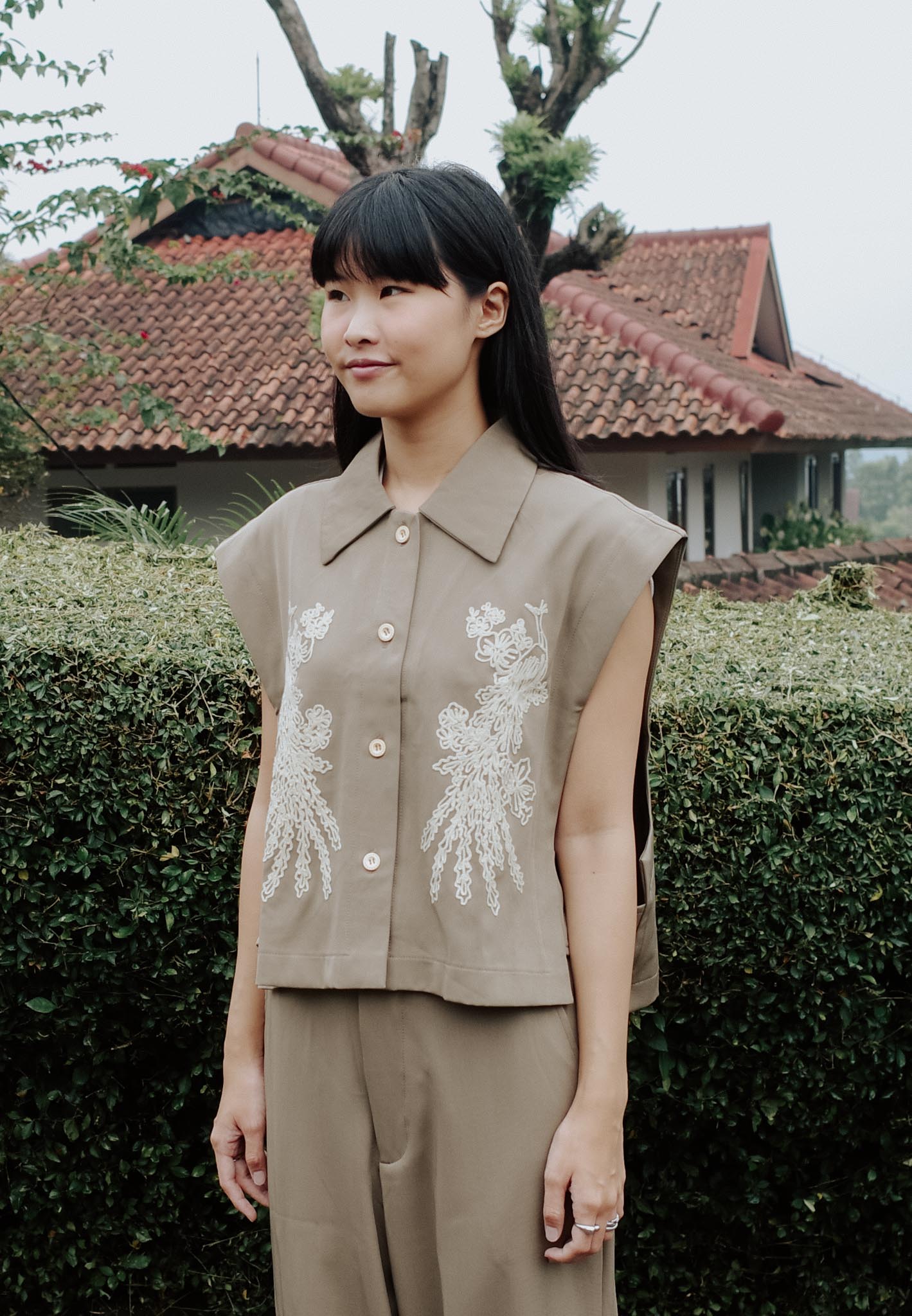 NONAETAL HIBISCUS VEST ESPRESSO
