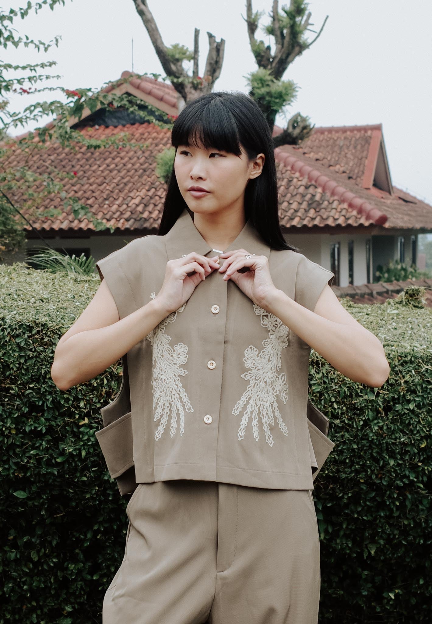 NONAETAL HIBISCUS VEST ESPRESSO