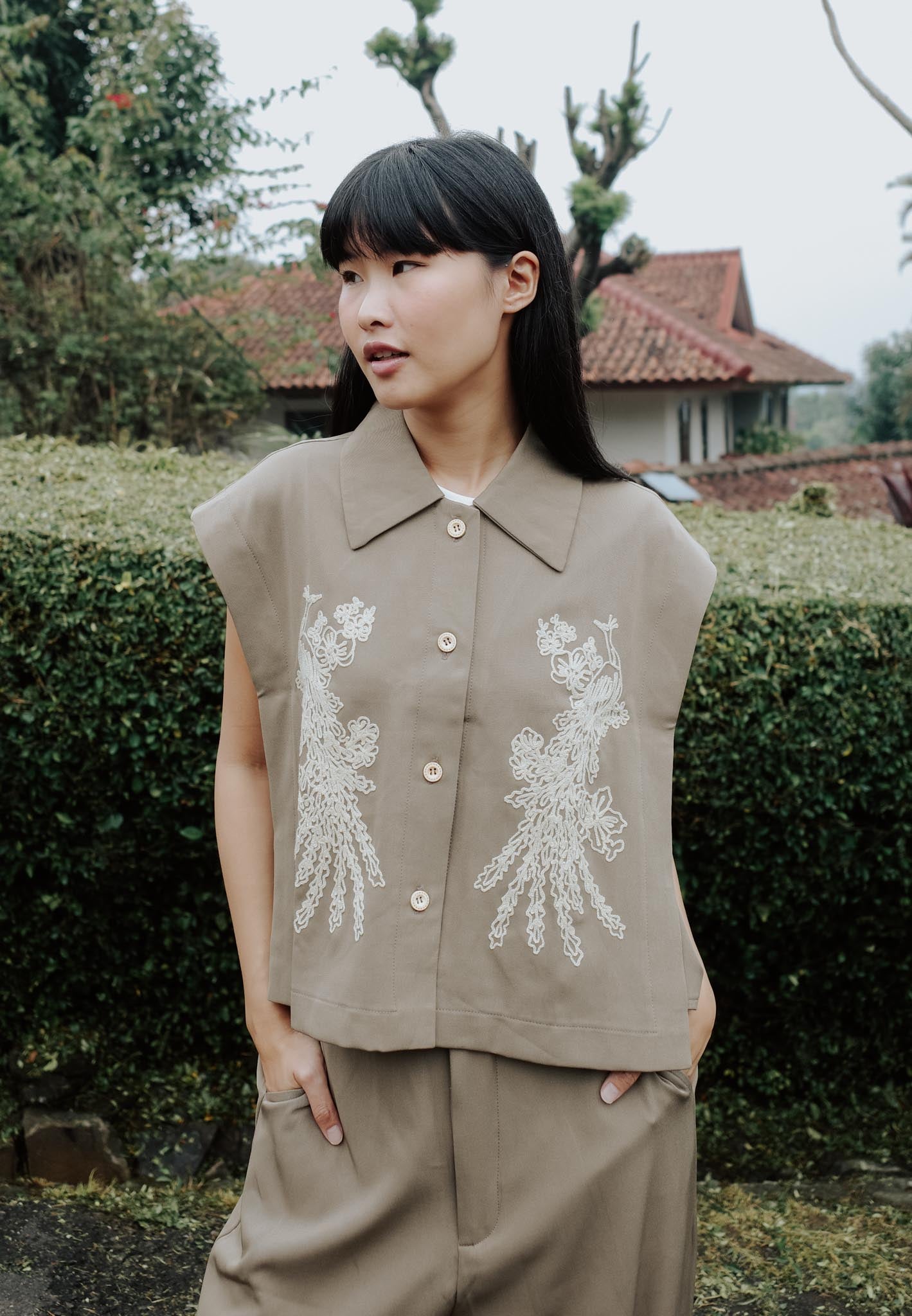 NONAETAL HIBISCUS VEST ESPRESSO