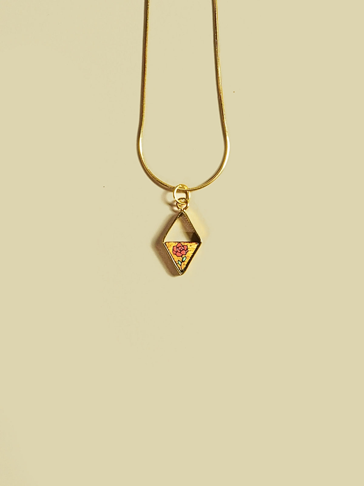 ROSE NECKLACE