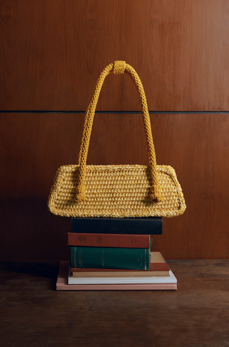 COLLECTION 08:00 - GLOWRIOUS LONG PURSE