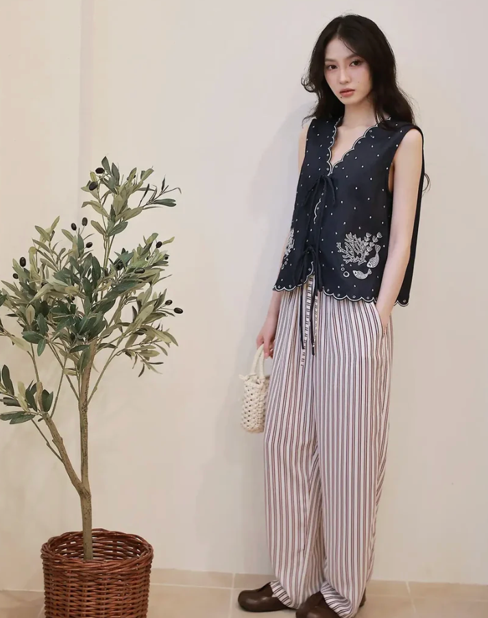 PICA EMBROIDERED DARK DENIM-WHITE