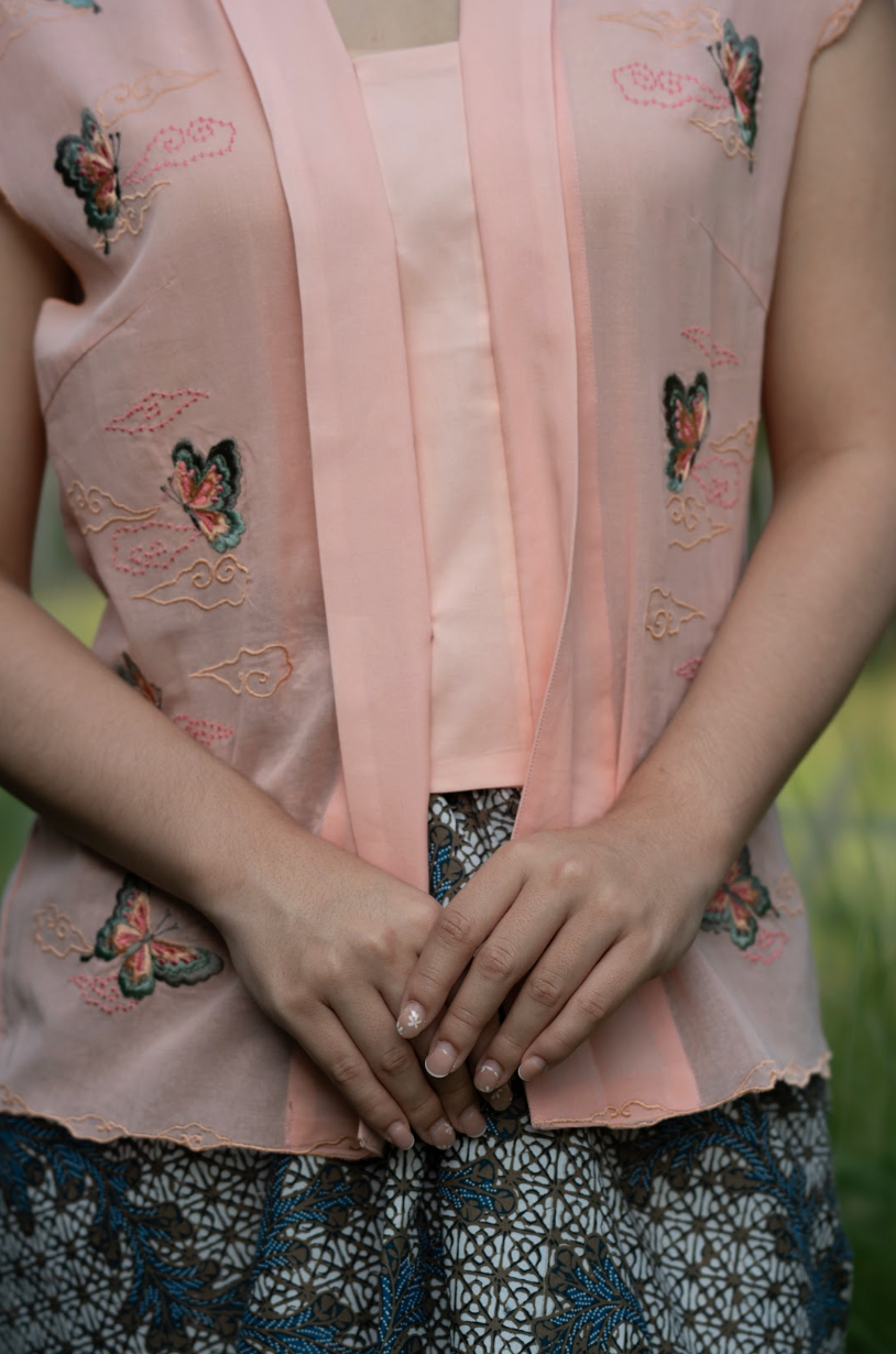 AME EMBROIDERY KEBAYA