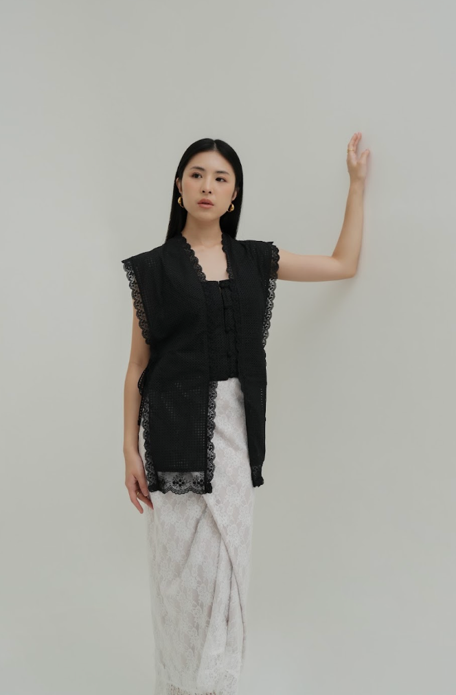 KARTINI VEST