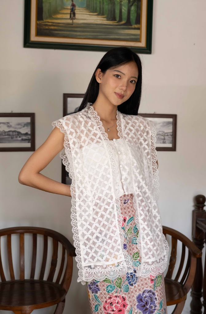 KARTINI VEST