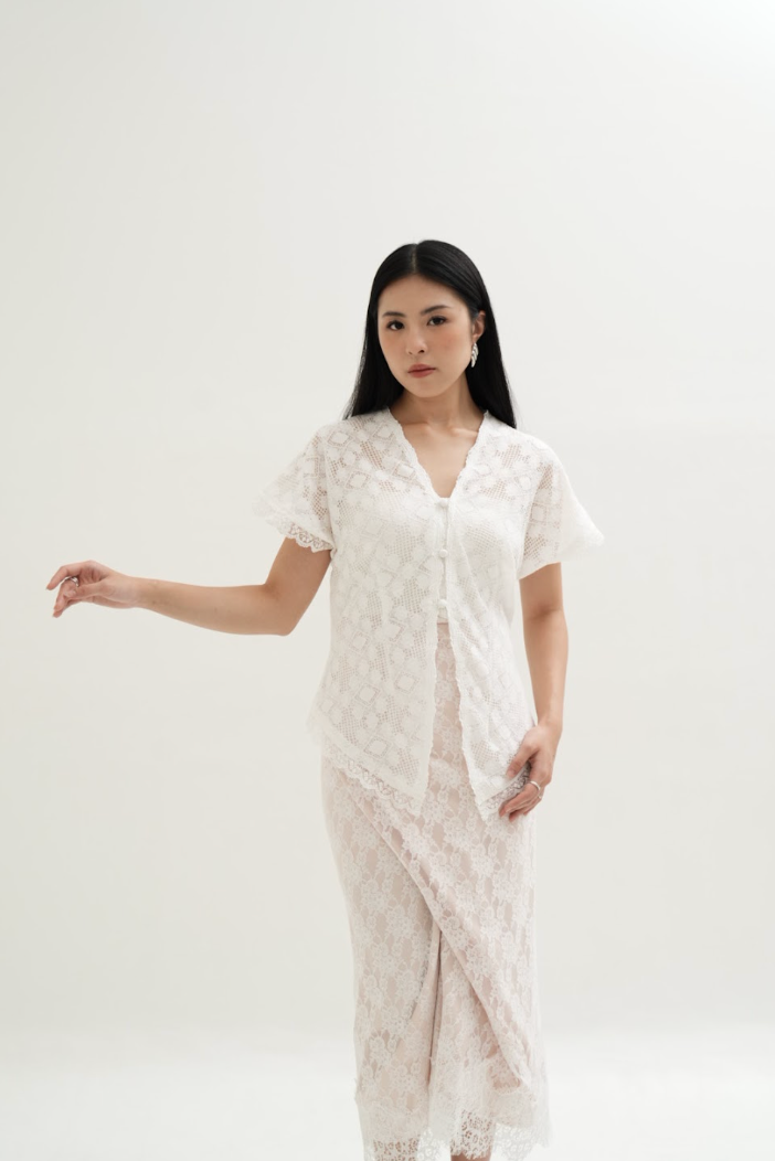RANIA WHITE CLASSIC TOP