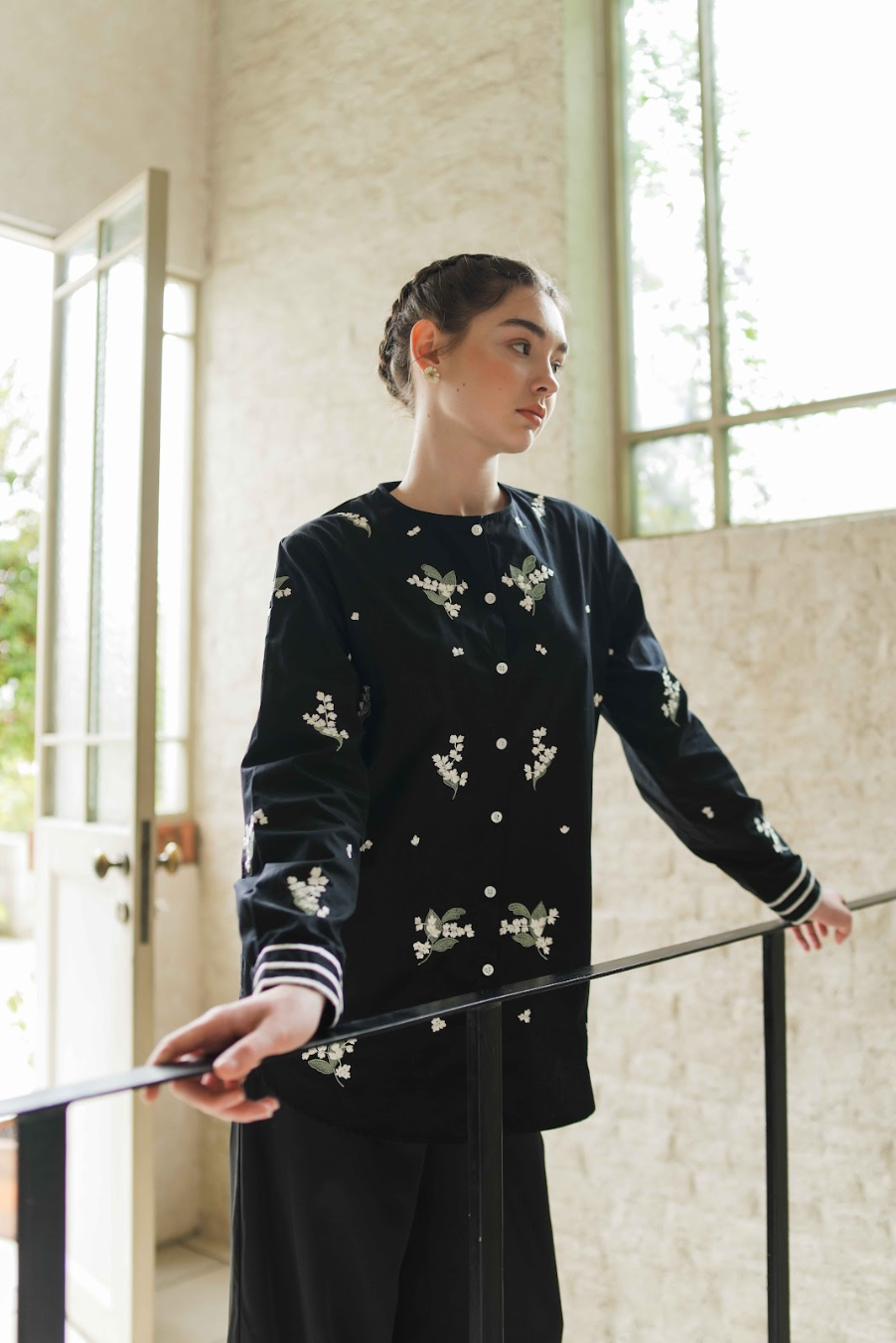 FLORENCE EMBROIDERY TOP