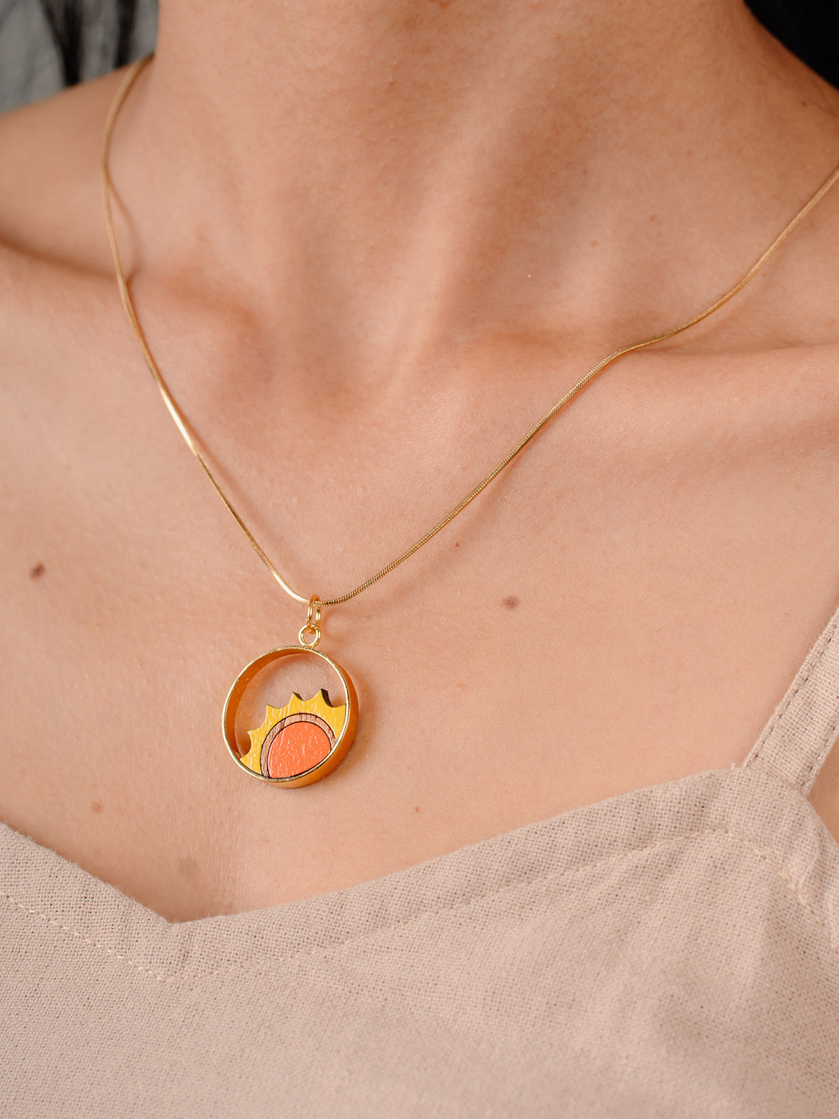 SUN NECKLACE