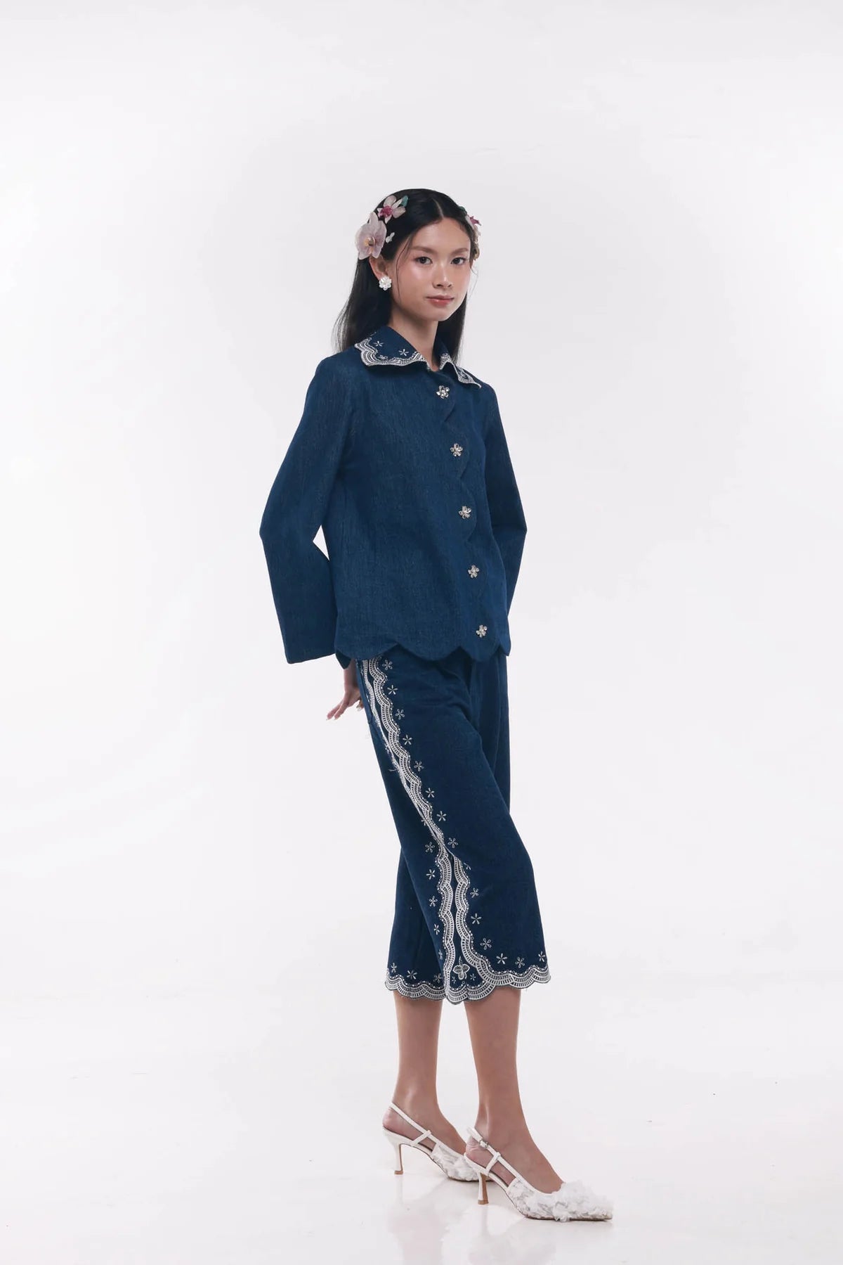 Haut fleuri Ava en jean de Suedeson