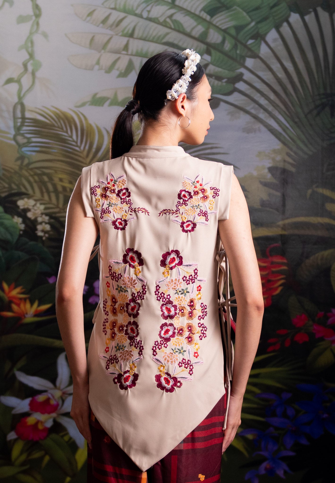 NONAETAL AURANTIA WHISPER EMBROIDERY VEST WINTER CREAM