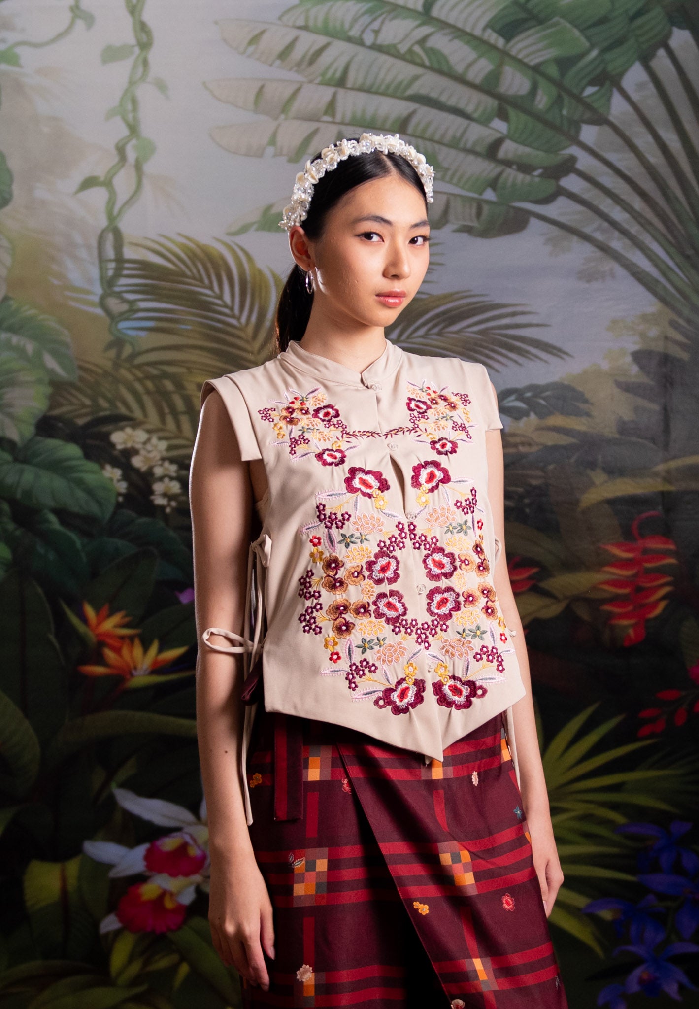 NONAETAL AURANTIA WHISPER EMBROIDERY VEST WINTER CREAM