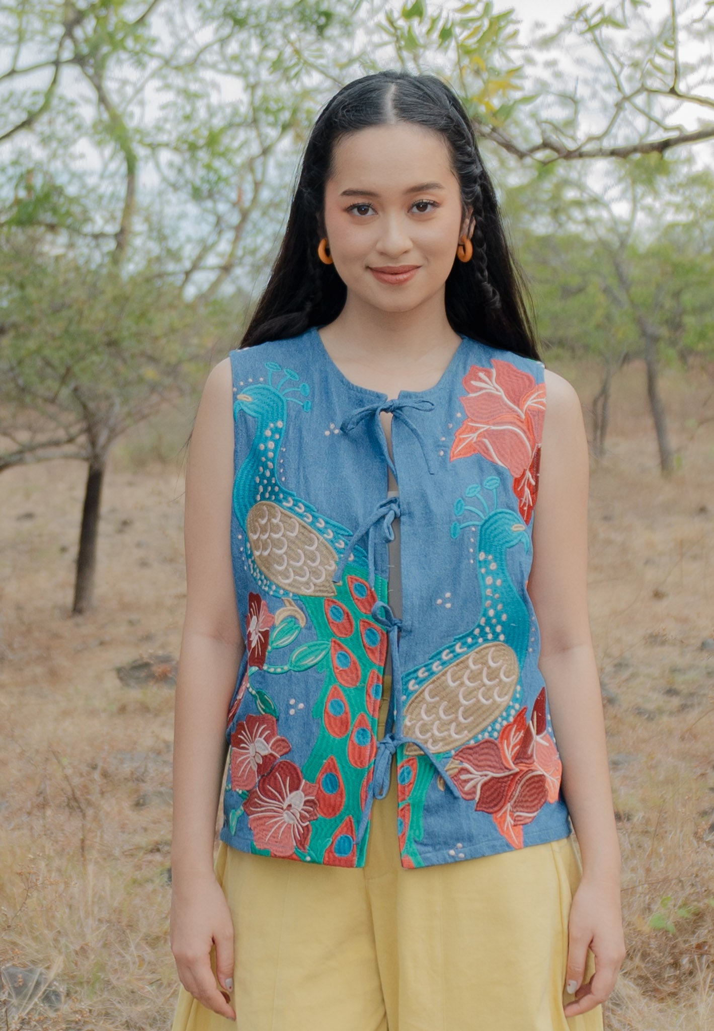 NONAETAL LYNX PEAFOWL EMBROIDERY VEST - DARK BLUE DENIM