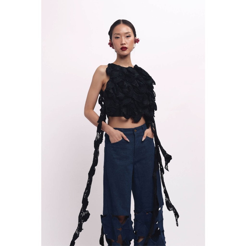 SUEDESON FLOREVE TOP BLACK - HANDMADE LACE