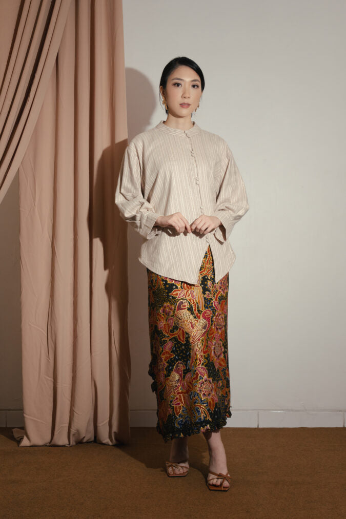 Anata Wrap Skirt In Black