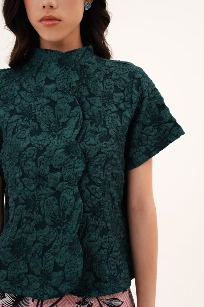 MYTA TOP IN EMERALD GREEN