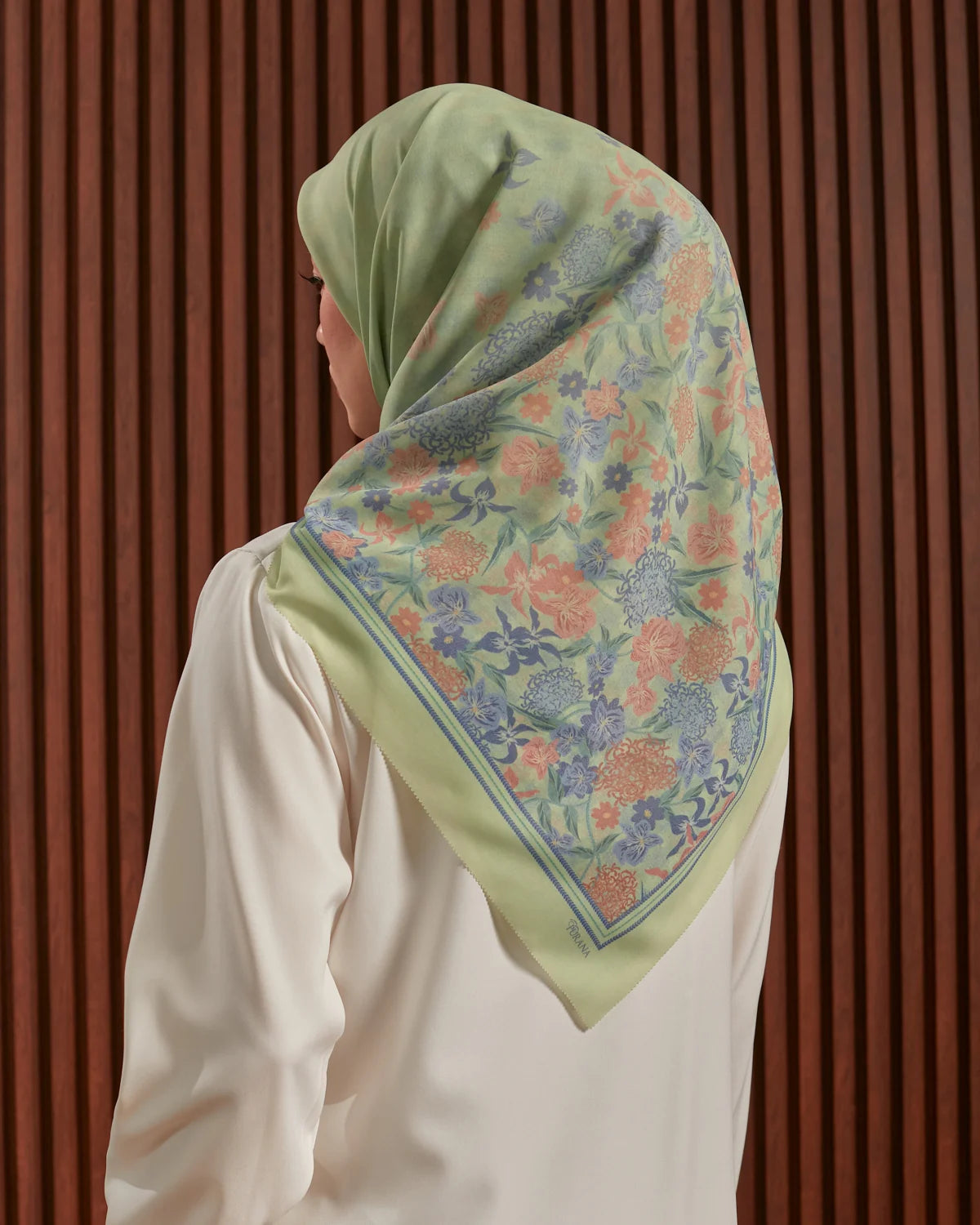 Haut foulard orchidée