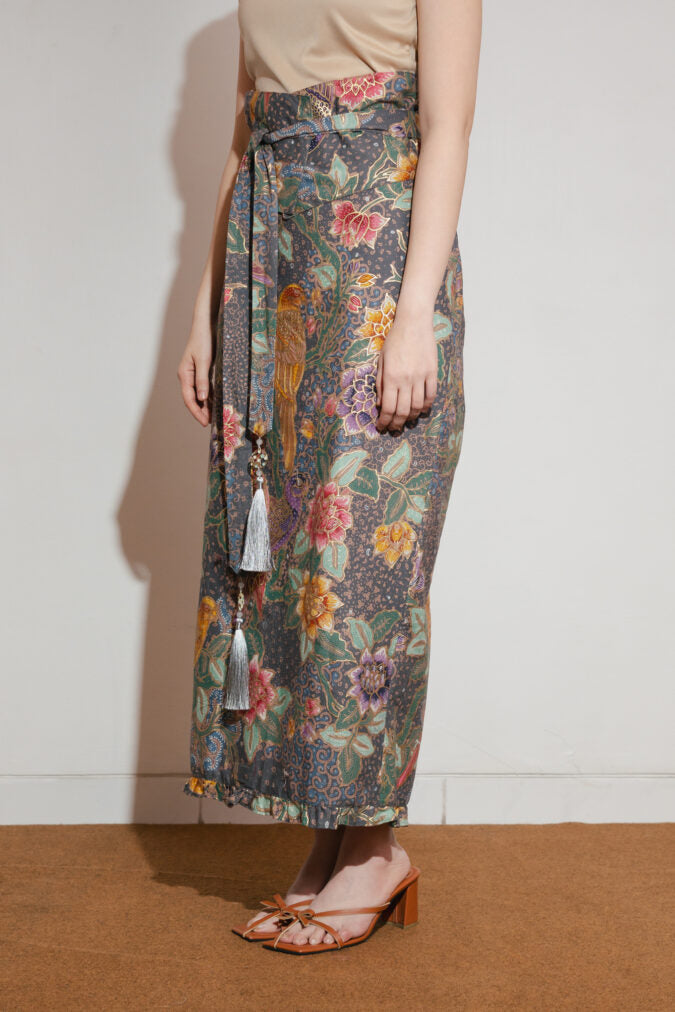 Siria Skirt In Grey + Obi Belt (Pre Order)