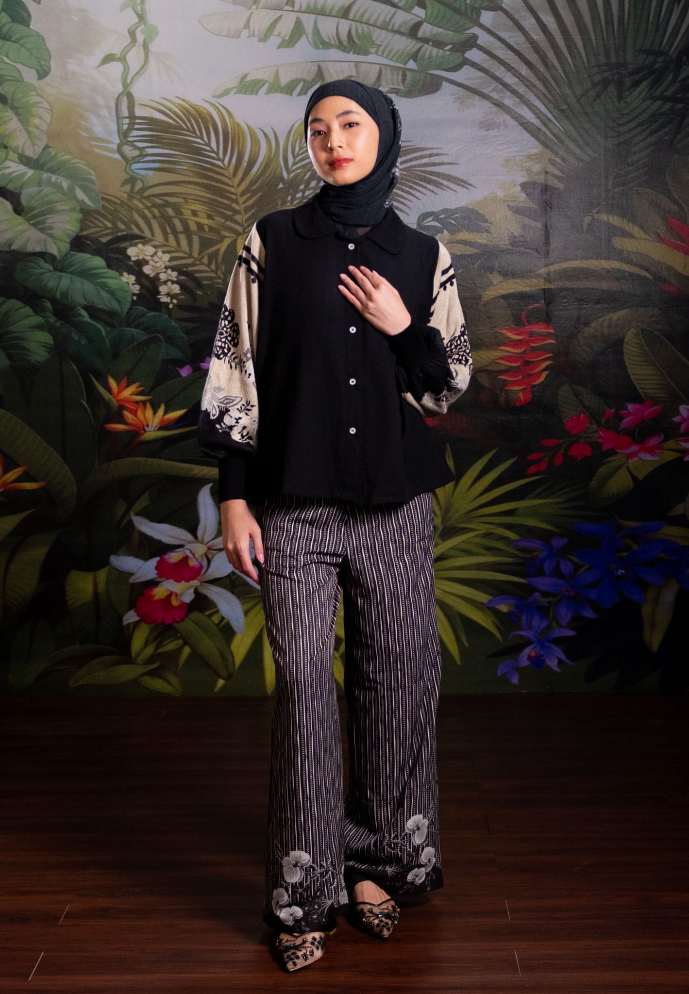 NONAETAL CELOSIA WHISPER KNIT TOP LONG SLEEVE BLACK